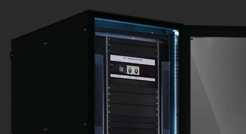 Mikrorechenzentrum mit integrierten Sicherheits- und Schutzsystemen für maximale Betriebssicherheit im Vergleich zum individuell umgesetzten Serverraum